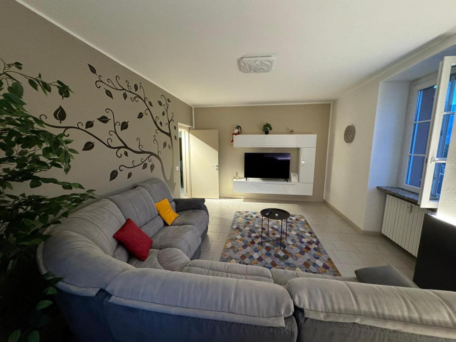 Apartament Colico Center Zewnętrze zdjęcie