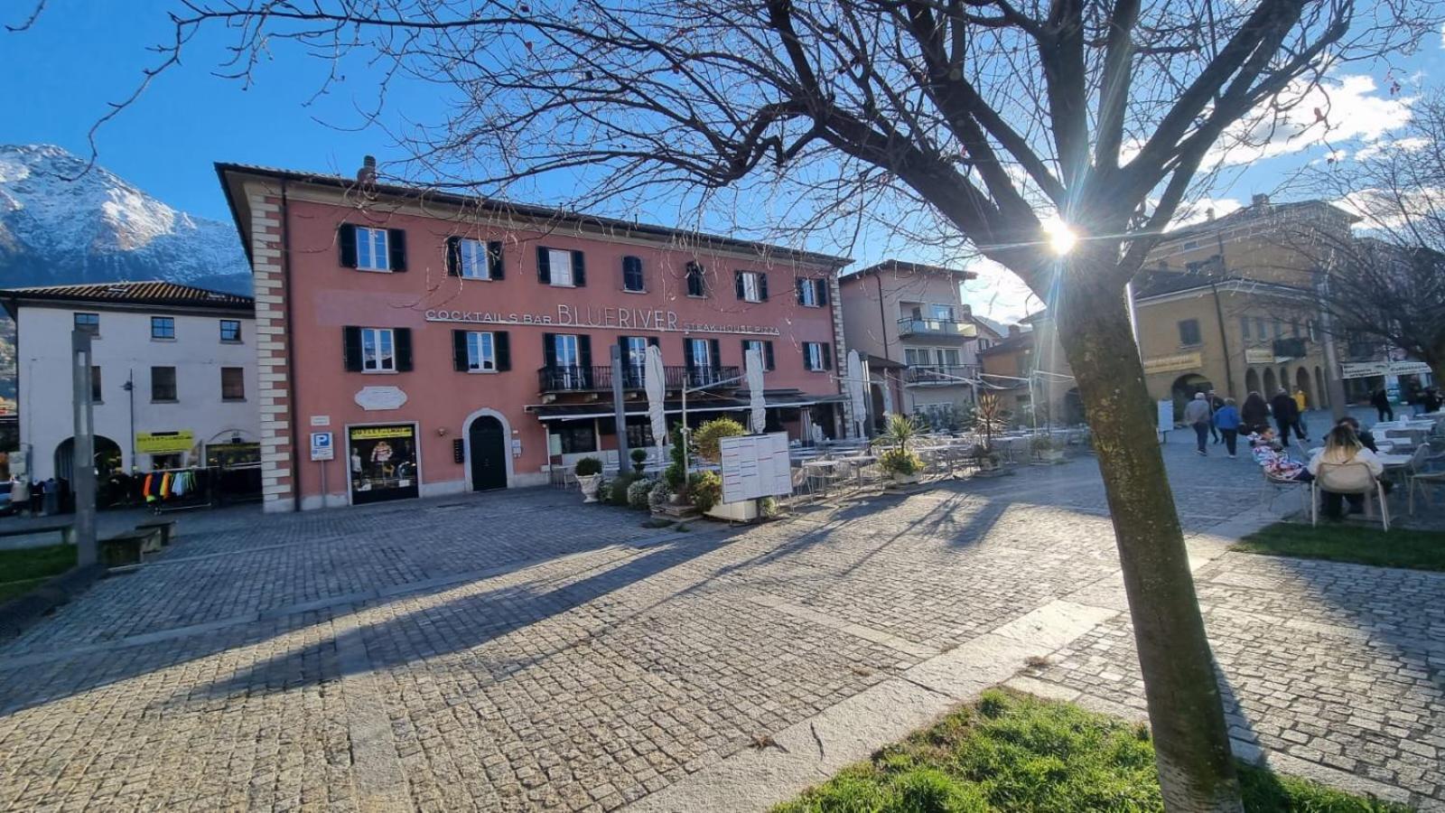 Apartament Colico Center Zewnętrze zdjęcie